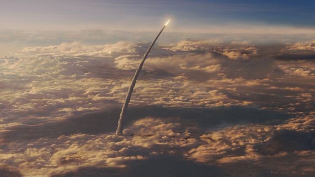 nasa-space-launch-system-sls-ascends-through-clouds-640x360